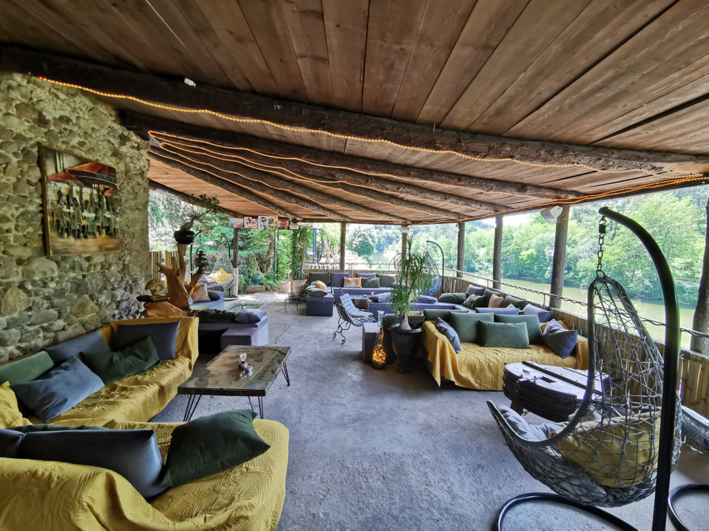 Lounge bar en terrasse
